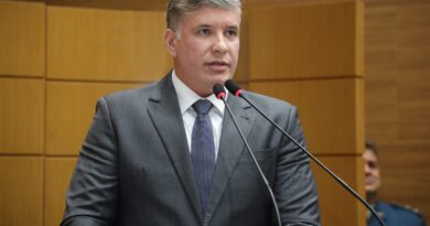 Discussão sobre o ICMS é necessária e está acontecendo com responsabilidade e equilíbrio, afirma líder do Governo