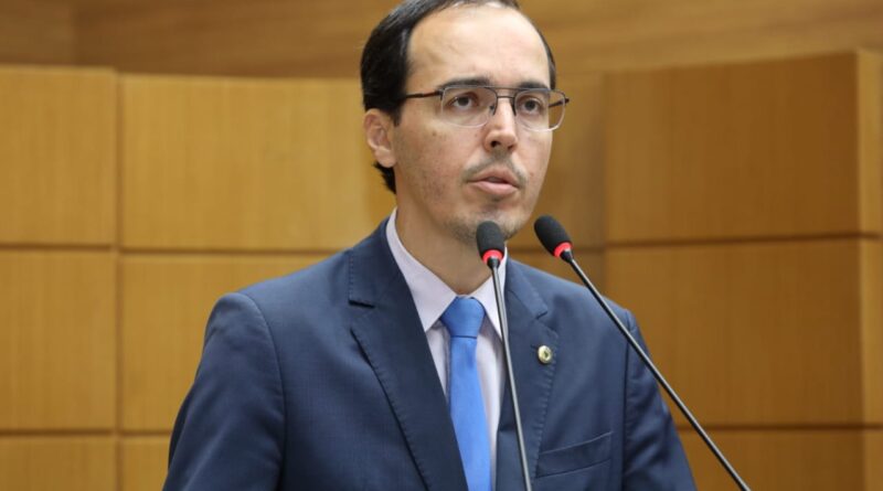 Georgeo entra com ações na Justiça contra PSSs do Estado